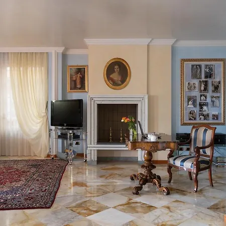 Villa Gabri 8&2, Emma *